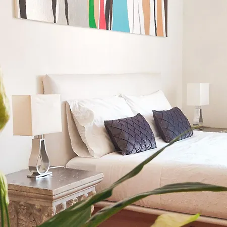 Corte Melone Rooms-upper Floor 게스트하우스
